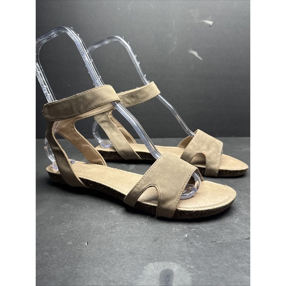 ME TOO Flat Tan‎ Sandals - Sz 8.5 - Picture 1 of 9